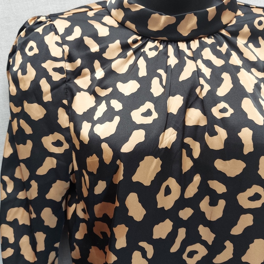 Womens M Animal Print Blouse Mock Neck Ruched‎ Sleeve Top Structured Office Chic - Picture 2 of 16